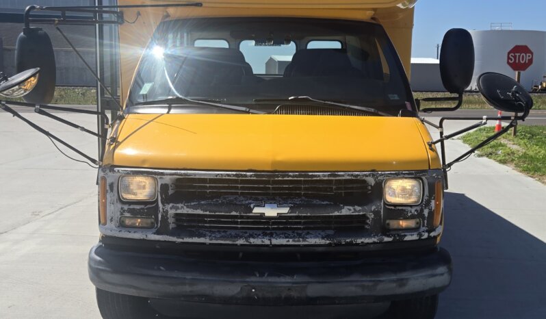 2002  Bluebird Chevrolet Express G3500 15/pass full