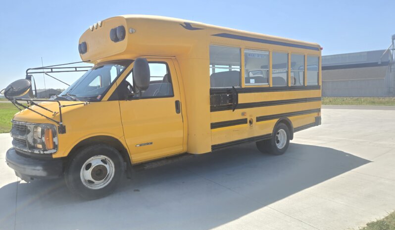 2002  Bluebird Chevrolet Express G3500 15/pass full