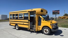 2002  Bluebird Chevrolet Express G3500 15/pass