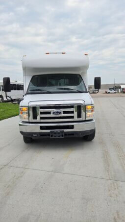 2010 Ford E450 Shuttle w/Handi 10pass 74Kmi full