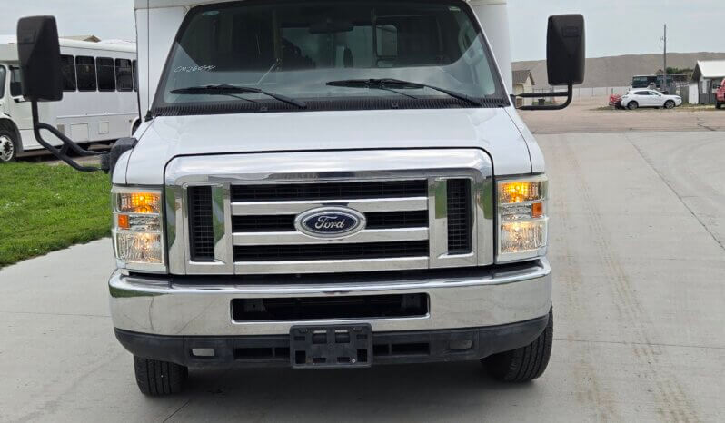 2010 Ford E450 Shuttle w/Handi 10pass 74Kmi full