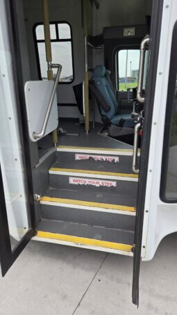 2010 Ford E450 Shuttle w/Handi 10pass 74Kmi full