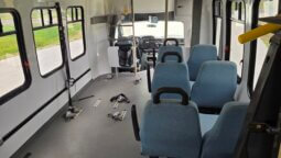 2010 Ford E450 Shuttle w/Handi 10pass 74Kmi full