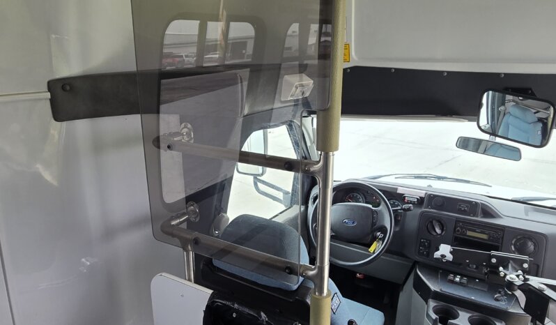 2010 Ford E450 Shuttle w/Handi 10pass 74Kmi full
