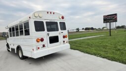 2003 Chevrolet Express Mini Bus 14pass/ 68Kmi full