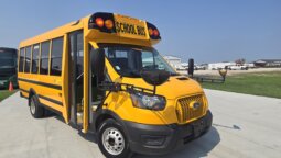 2021 Micro Bird Ford T350HD w/Rear A/C 15pass full
