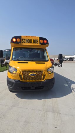 2021 Micro Bird Ford T350HD w/Rear A/C 15pass full