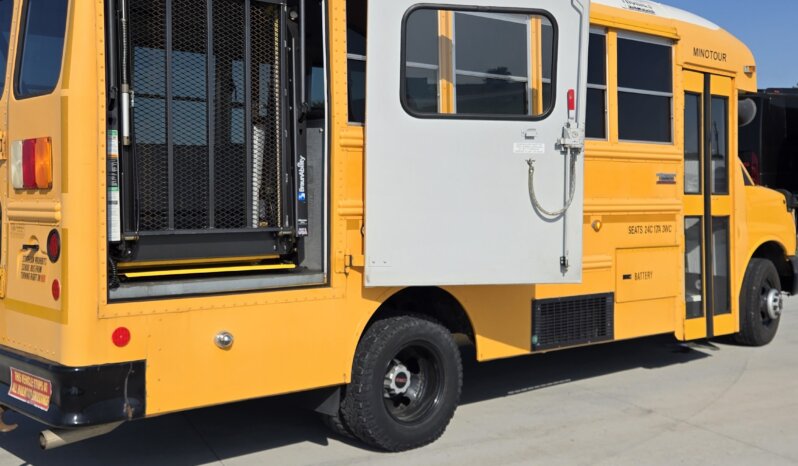 2016 Thomas GMC Minitour Bus w/Air& Handi- 50Kmiles! full