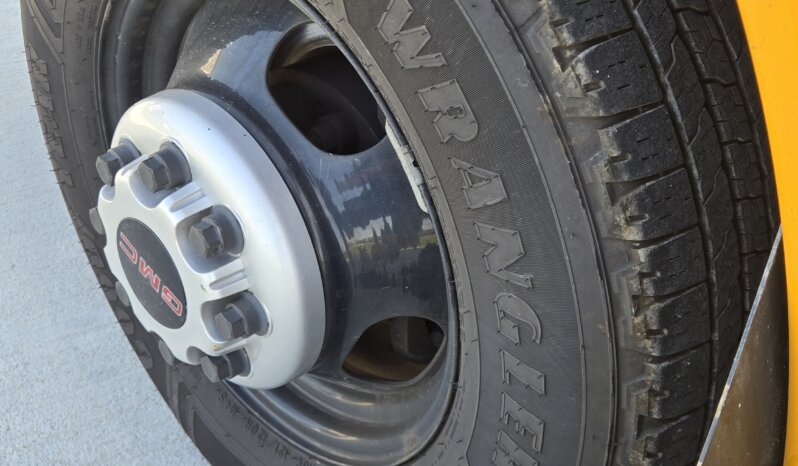 2016 Thomas GMC 4500 Mini w/ Air & Handi full