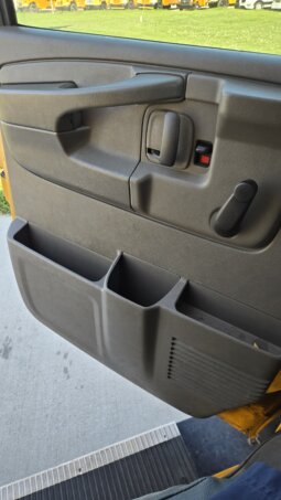 2016 Thomas GMC 4500 Mini w/ Air & Handi full