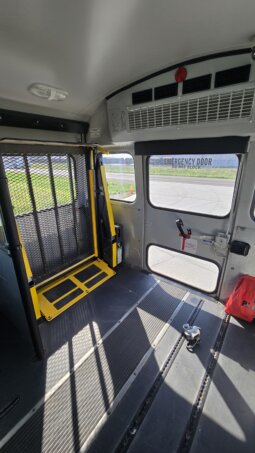 2016 Thomas GMC 4500 Mini w/ Air & Handi full