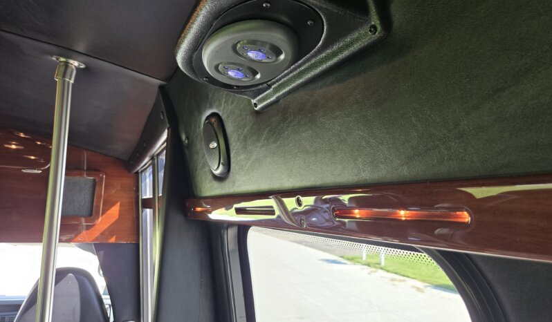 2012 Chevrolet Turtle Top Luxury G3500 Shuttle 14pass full