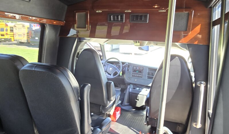 2012 Chevrolet Turtle Top Luxury G3500 Shuttle 14pass full