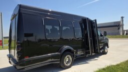 2016 Ford E350 Turtle Top Luxury Shuttle 14/pass full