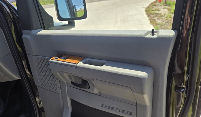 2016 Ford E350 Turtle Top Luxury Shuttle 14/pass full