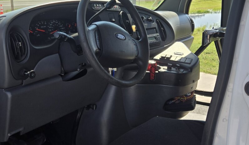 2008 Ford E450 Shuttle 15pass w/Handi Non CDL full