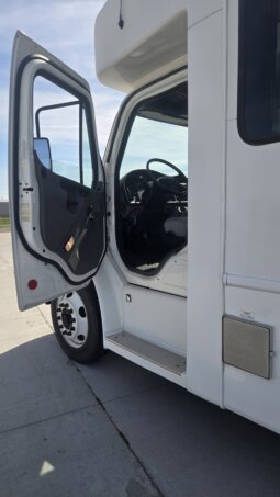 2016 Freightliner S2 Shuttle 29pass LOW Miles! full