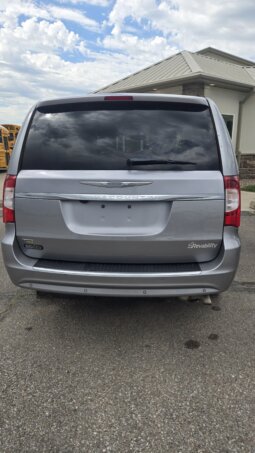 2016 Chrysler Town & Country Touring Wheelchair Accessibility Conv. full