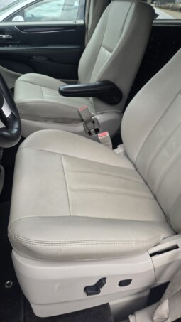2016 Chrysler Town & Country Touring Wheelchair Accessibility Conv. full