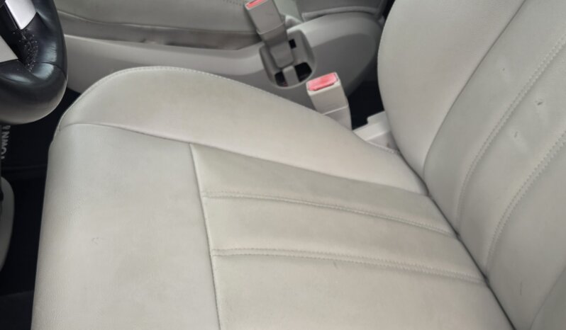 2016 Chrysler Town & Country Touring Wheelchair Accessibility Conv. full