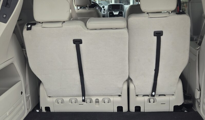 2016 Chrysler Town & Country Touring Wheelchair Accessibility Conv. full