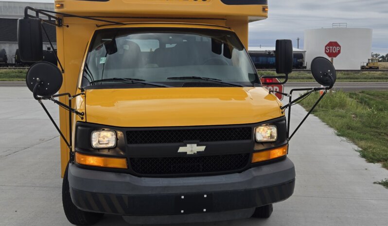 2009 Chevrolet Express G3500 Collins Yellow Bus (LOW MI 42K) full
