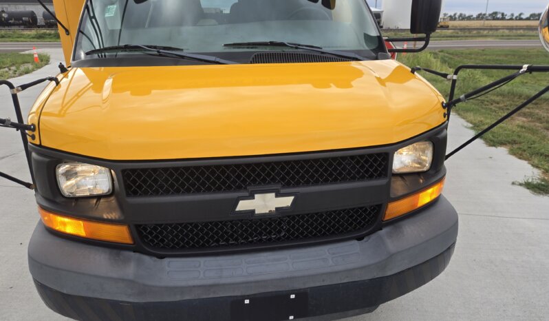 2009 Chevrolet Express G3500 Collins Yellow Bus (LOW MI 42K) full