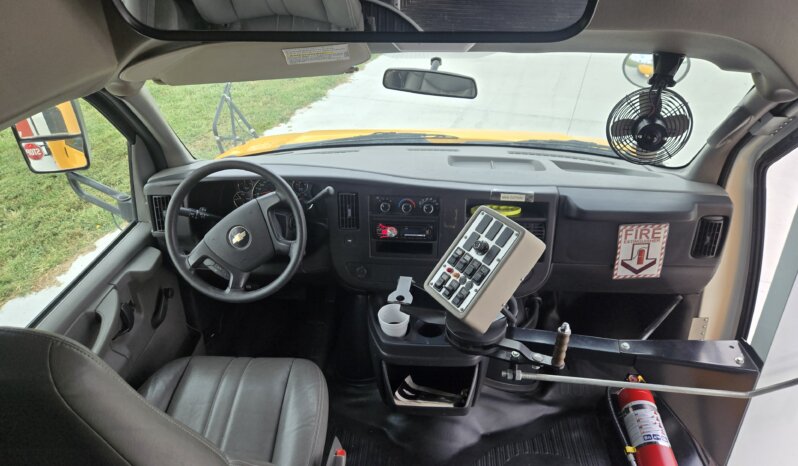 2009 Chevrolet Express G3500 Collins Yellow Bus (LOW MI 42K) full
