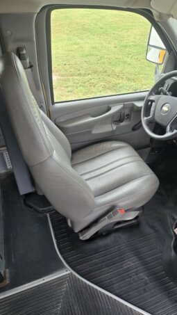 2009 Chevrolet Express G3500 Collins Yellow Bus (LOW MI 42K) full