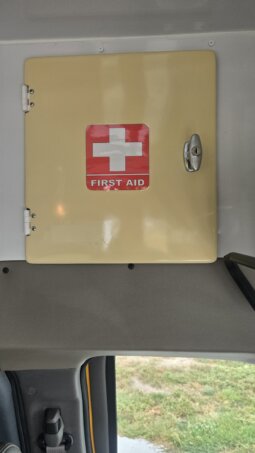 2009 Chevrolet Express G3500 Collins Yellow Bus (LOW MI 42K) full
