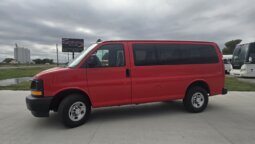 2017 Chevrolet Express 2500 8pass/ 33kmi. full