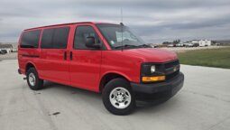 2017 Chevrolet Express 2500 8pass/ 33kmi.