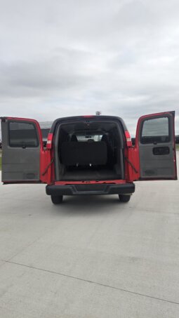 2017 Chevrolet Express 2500 8pass/ 33kmi. full