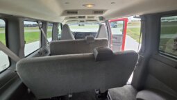 2017 Chevrolet Express 2500 8pass/ 33kmi. full