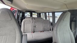 2017 Chevrolet Express 2500 8pass/ 33kmi. full