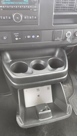 2017 Chevrolet Express 2500 8pass/ 33kmi. full