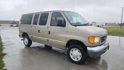 2007 Ford E350 XLT Superduty 11 Pass Van full
