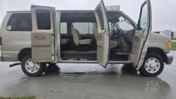 2007 Ford E350 XLT Superduty 11 Pass Van full