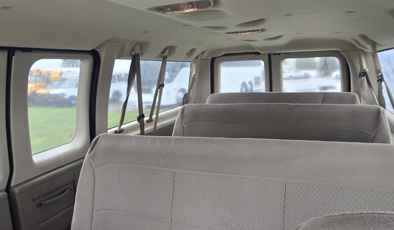2007 Ford E350 XLT Superduty 11 Pass Van full