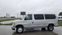 2009 Ford E350 XLT Superduty 11/pass Van