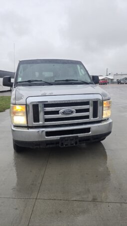 2009 Ford E350 XLT Superduty 11/pass Van full