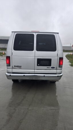 2009 Ford E350 XLT Superduty 11/pass Van full