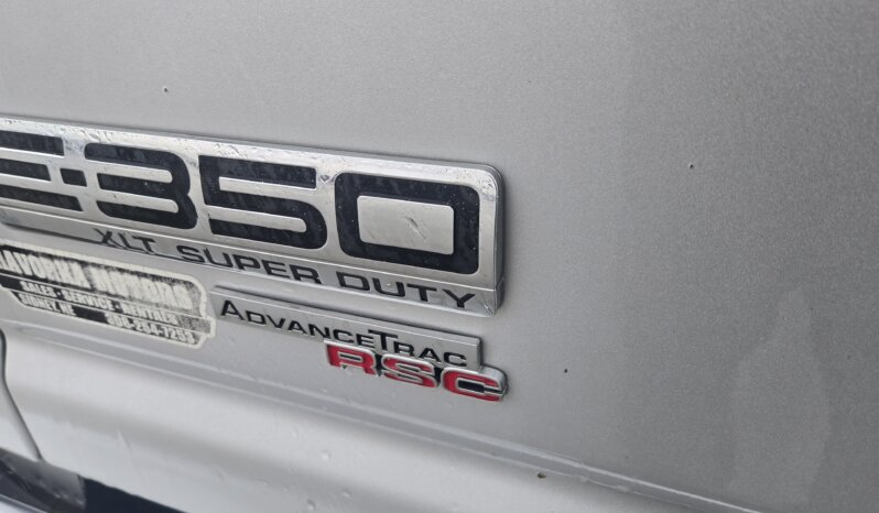 2009 Ford E350 XLT Superduty 11/pass Van full