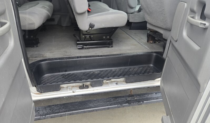 2009 Ford E350 XLT Superduty 11/pass Van full