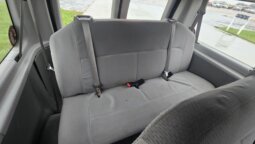 2009 Ford E350 XLT Superduty 11/pass Van full