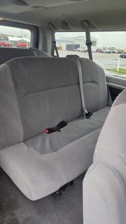 2009 Ford E350 XLT Superduty 11/pass Van full
