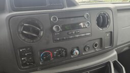 2009 Ford E350 XLT Superduty 11/pass Van full
