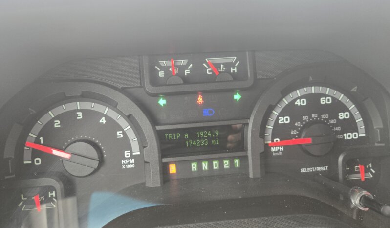 2009 Ford E350 XLT Superduty 11/pass Van full