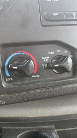 2009 Ford E350 XLT Superduty 11/pass Van full