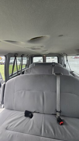 2009 Ford E350 XLT Superduty 11/pass Van full